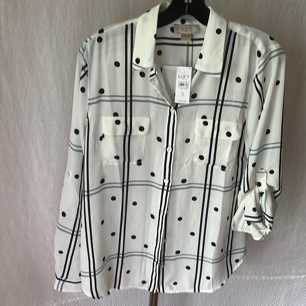 Anne Taylor loft in  ivory black and light denim blue color stripe dot silky